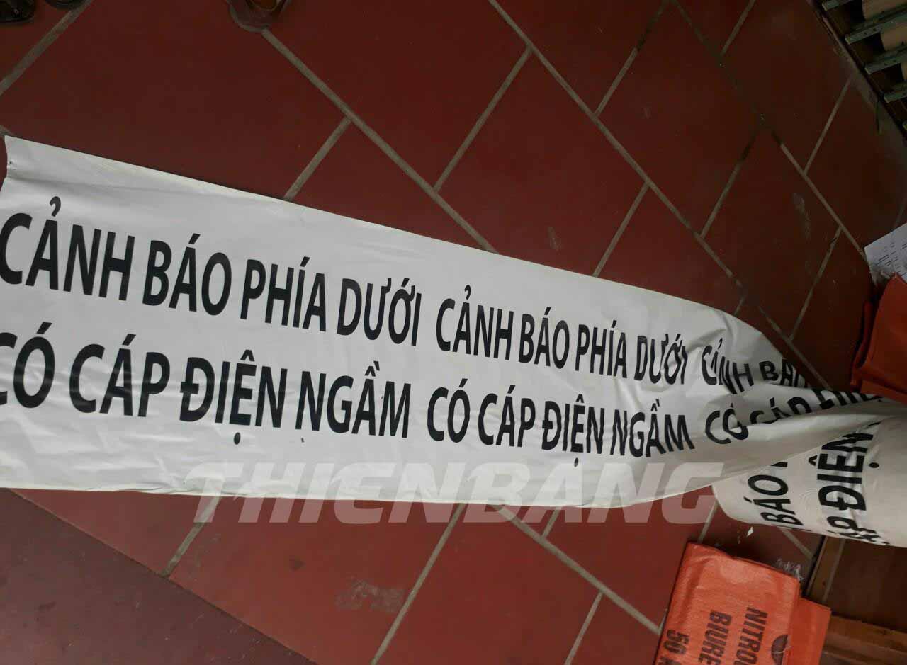 bang-canh-bao-cap-ngam-dien-luc-kho-50cm-trang